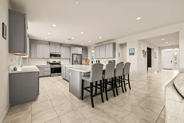 $715,000 | 4040 Aura Way, Rancho Cordova, CA 95742