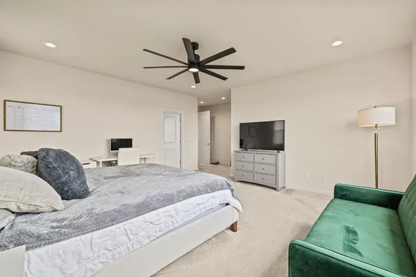 $715,000 | 4040 Aura Way, Rancho Cordova, CA 95742