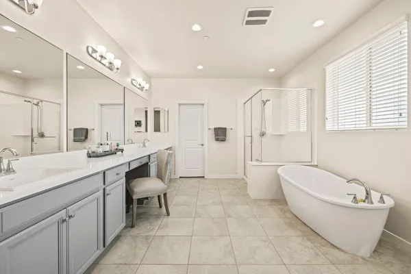 $715,000 | 4040 Aura Way, Rancho Cordova, CA 95742