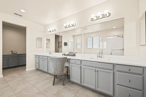 $715,000 | 4040 Aura Way, Rancho Cordova, CA 95742