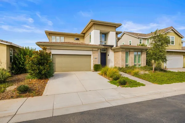 $715,000 | 4040 Aura Way, Rancho Cordova, CA 95742