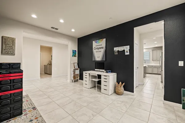 $715,000 | 4040 Aura Way, Rancho Cordova, CA 95742