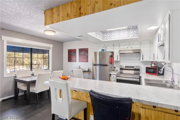 $194,500 | 4291 Sanderling Circle, Unit 124, Las Vegas, NV 89103