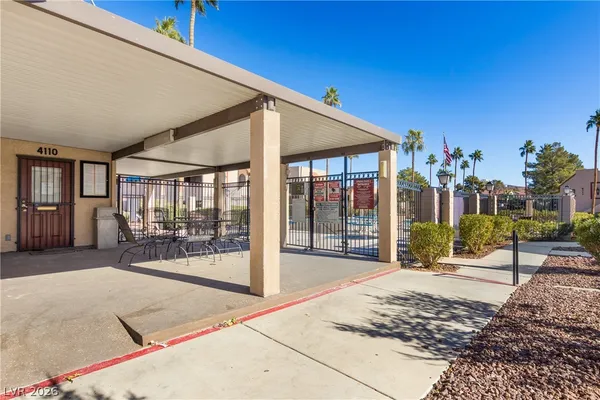 $194,500 | 4291 Sanderling Circle, Unit 124, Las Vegas, NV 89103