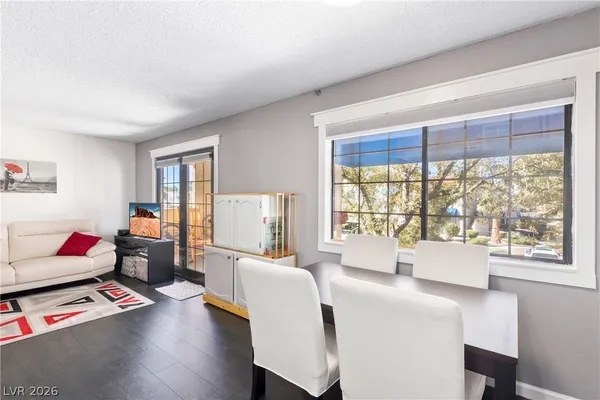 $194,500 | 4291 Sanderling Circle, Unit 124, Las Vegas, NV 89103
