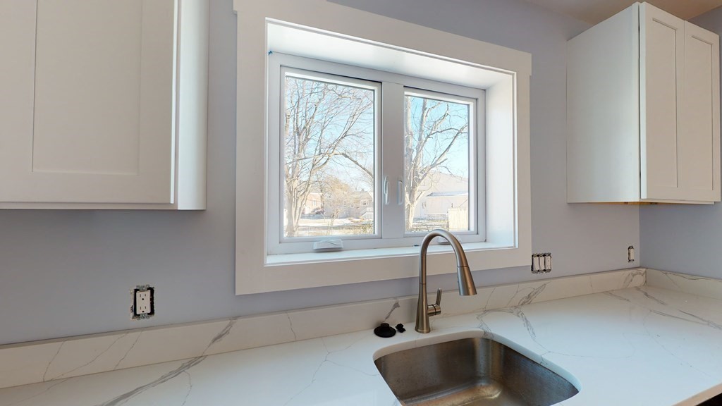 110 Union Street Franklin, MA 02038 - Photo 5 of 33