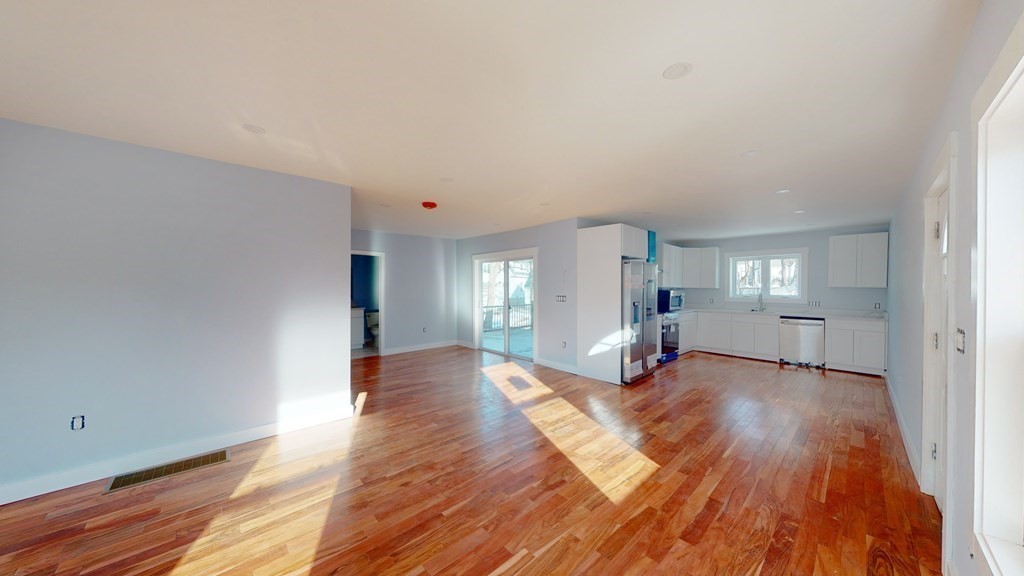 110 Union Street Franklin, MA 02038 - Photo 6 of 33
