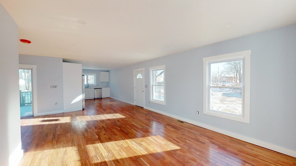 110 Union Street Franklin, MA 02038 - Photo 9 of 33