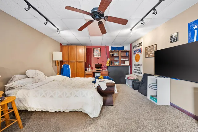 $275,000 | 1402 Hawthorne Drive, Vincennes, IN 47591