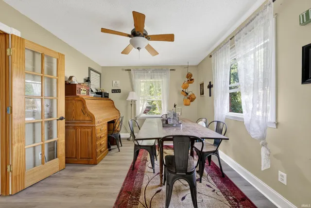 $275,000 | 1402 Hawthorne Drive, Vincennes, IN 47591