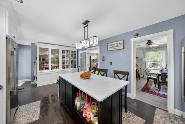 $275,000 | 1402 Hawthorne Drive, Vincennes, IN 47591