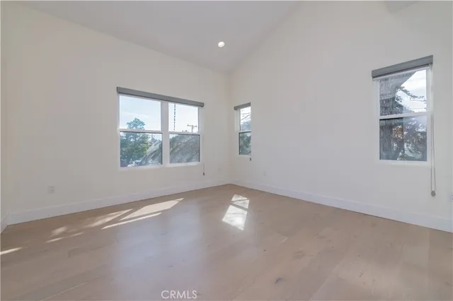 $7,500 | 146 East 18th Street, Costa Mesa, CA 92627