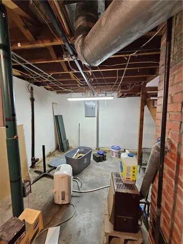 $90,000 | 710 Pottawatomie Street, Hiawatha, KS 66434