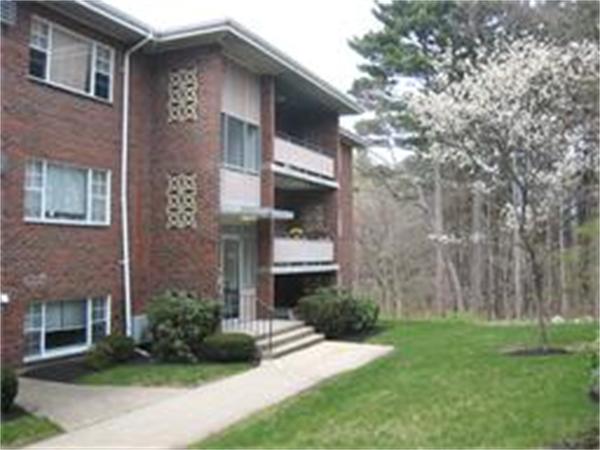 45 Jacqueline Road, Unit 10 Waltham, MA 02452 - Photo 2 of 20 Gallery Image 2