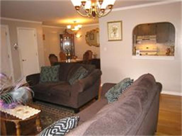 45 Jacqueline Road, Unit 10 Waltham, MA 02452 - Photo 4 of 20 Gallery Image 4