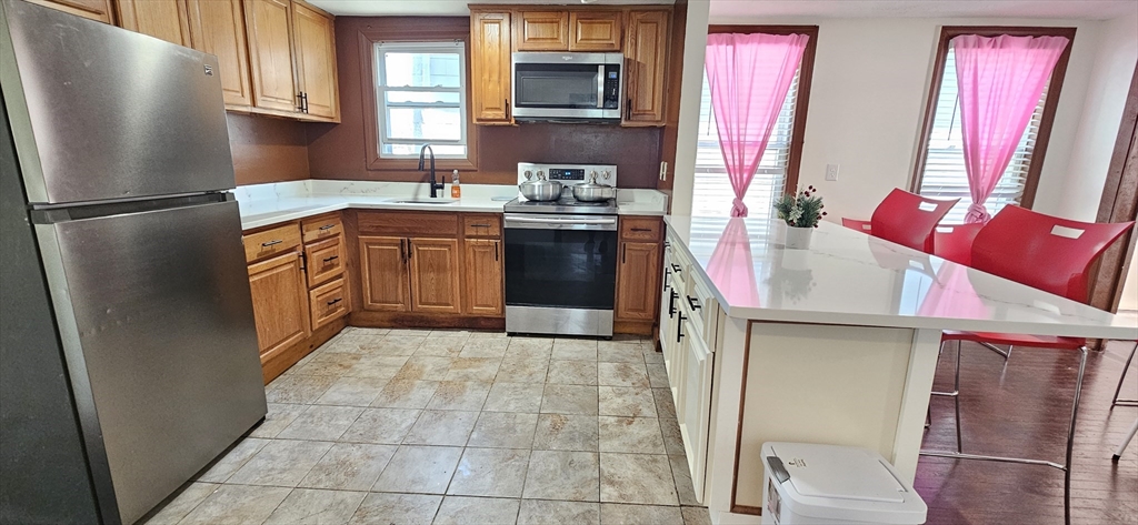 21 Central Street, Unit 2 Whitman, MA 02382 - Photo 5 of 11