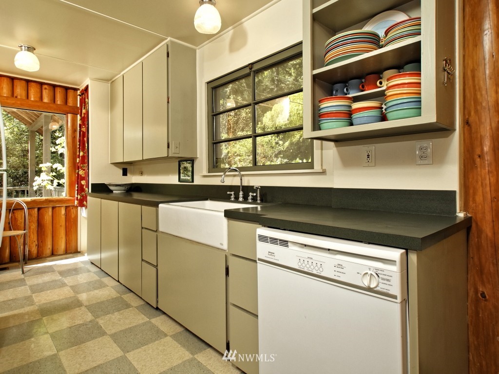 480 Stadium Beach Road East Grapeview, WA 98546 - Photo 11 of 25 Gallery Image 11