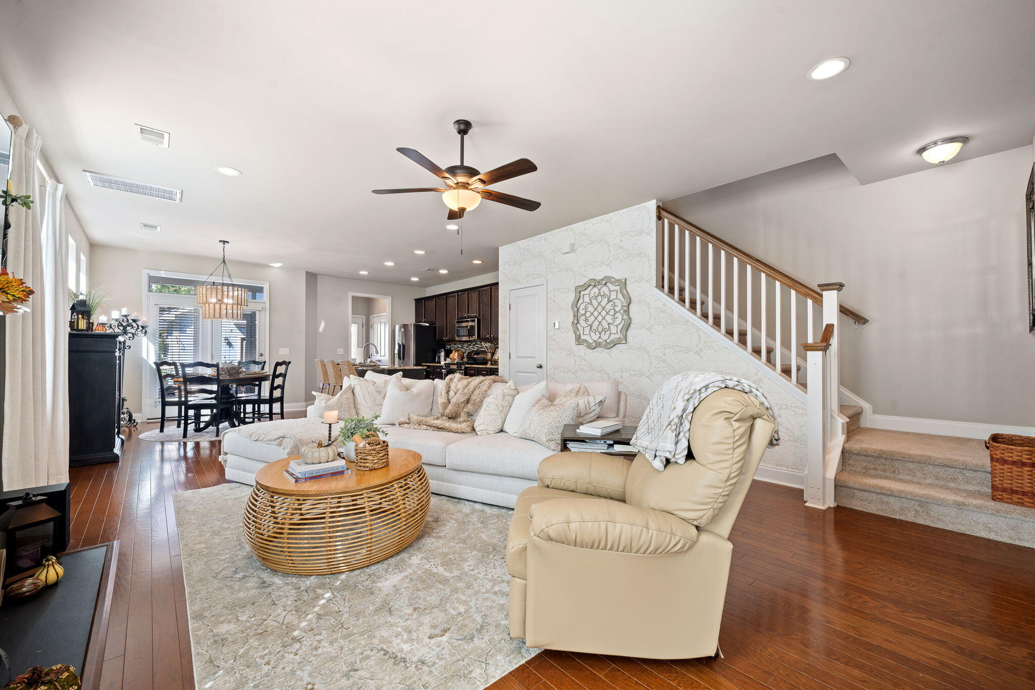 103 Green Grass Road Summerville, SC 29483 - Photo 3 of 39 Living Room
