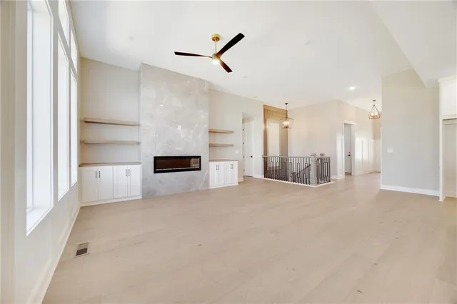 $544,900 | 2345 Northeast Colonnade Avenue, Blue Springs, MO 64029