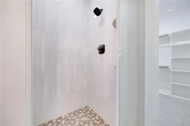 $544,900 | 2345 Northeast Colonnade Avenue, Blue Springs, MO 64029