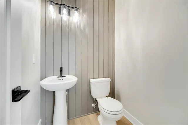 $544,900 | 2345 Northeast Colonnade Avenue, Blue Springs, MO 64029