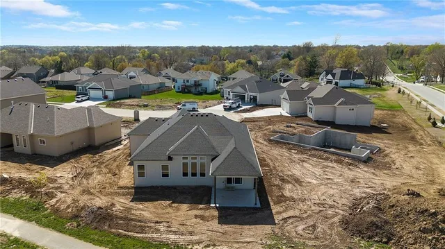 $544,900 | 2345 Northeast Colonnade Avenue, Blue Springs, MO 64029