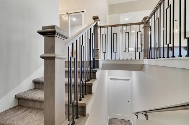 $544,900 | 2345 Northeast Colonnade Avenue, Blue Springs, MO 64029