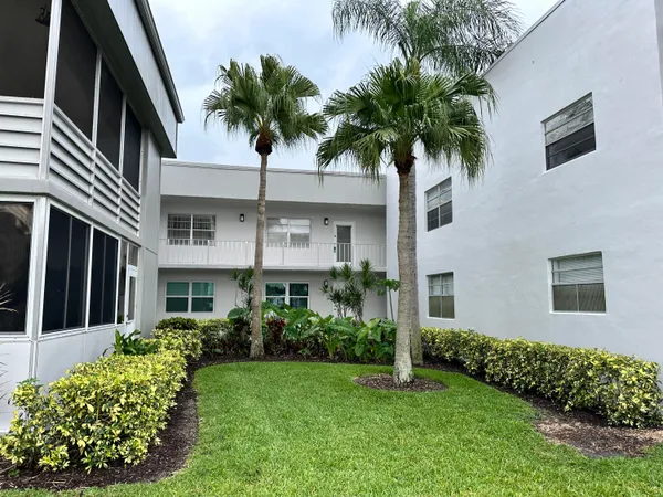 $1,700 | 811 Flanders Q, Delray Beach, FL 33484