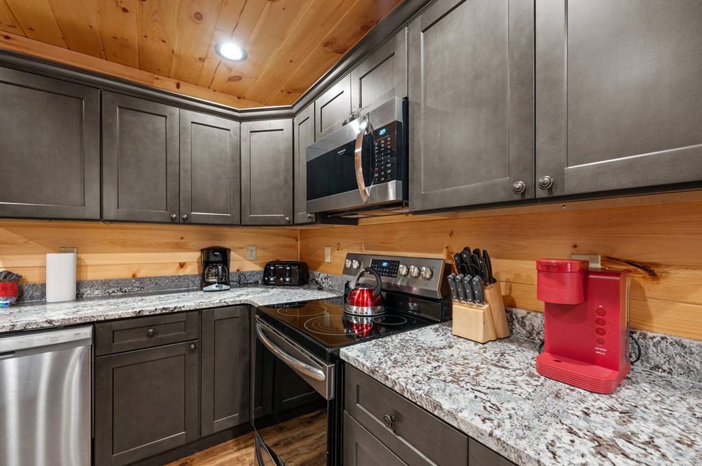5397 Cocke County Line Road Cosby, TN 37722 - Photo 22 of 48