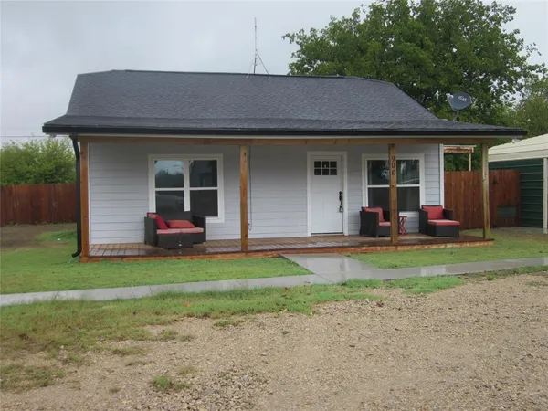 $155,000 | 900 Gordon Avenue, Albany, TX 76430