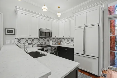$999,000 | 316 East Charlton Street, Savannah, GA 31401