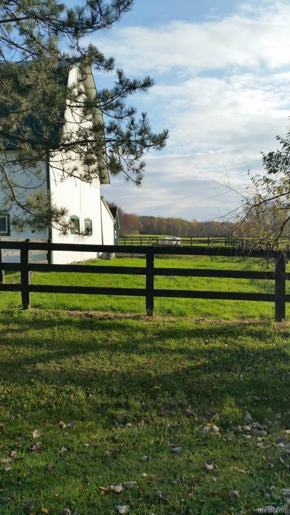 4068 Hough Road Dryden, MI 48428 - Photo 4 of 33 moms samsung 5 2014 671.jpg