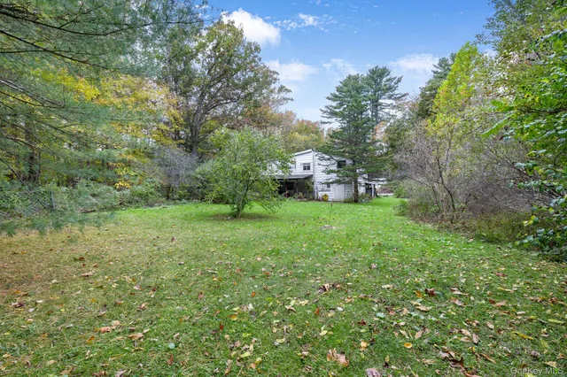 $299,900 | 207 Horns Park Road South, Hyde Park, NY 12538