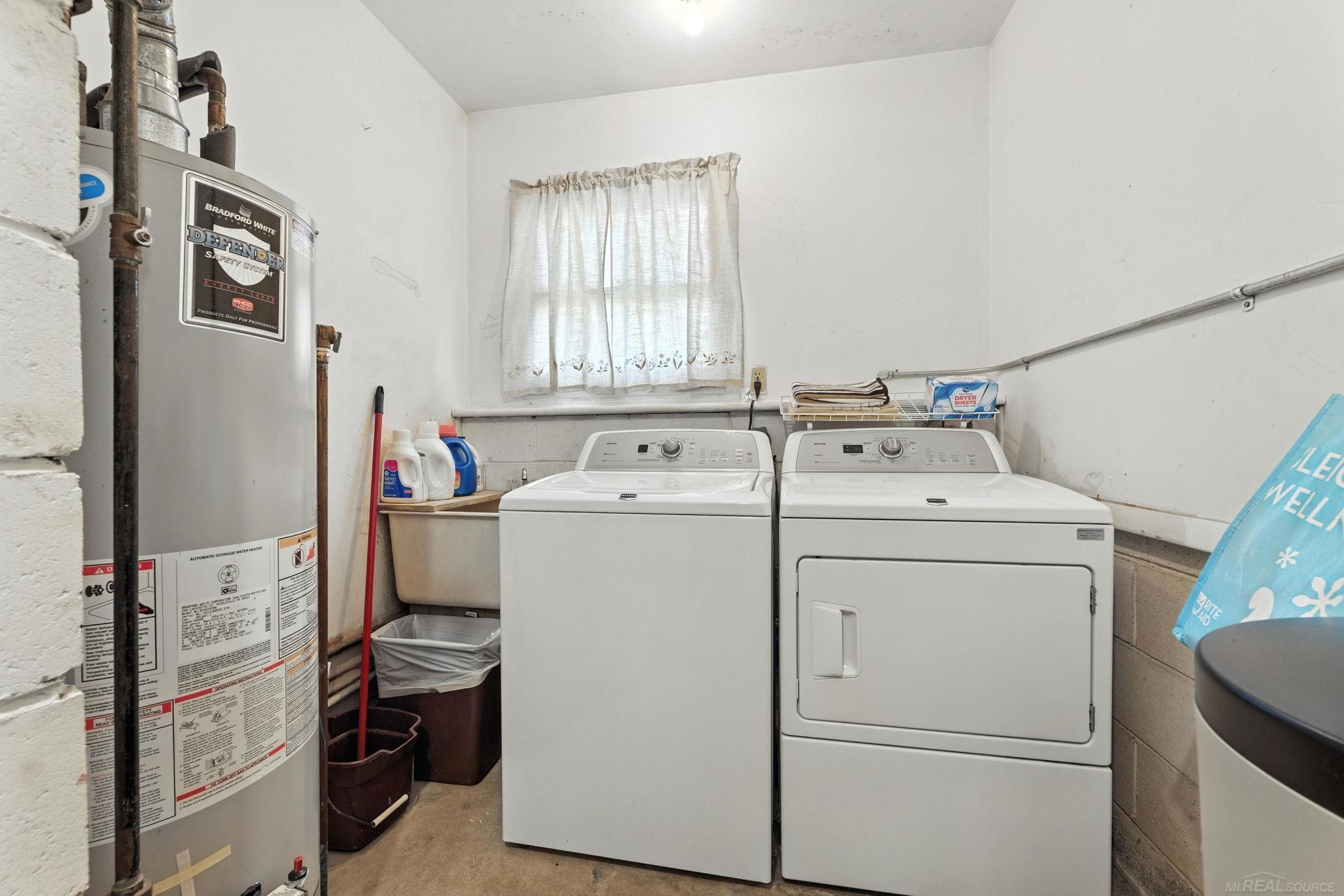 11376 33 Mile Road Romeo, MI 48065 - Photo 10 of 37 50182863-bb224595-19dc-4730-aa79-917bcbd23d88.JPG
