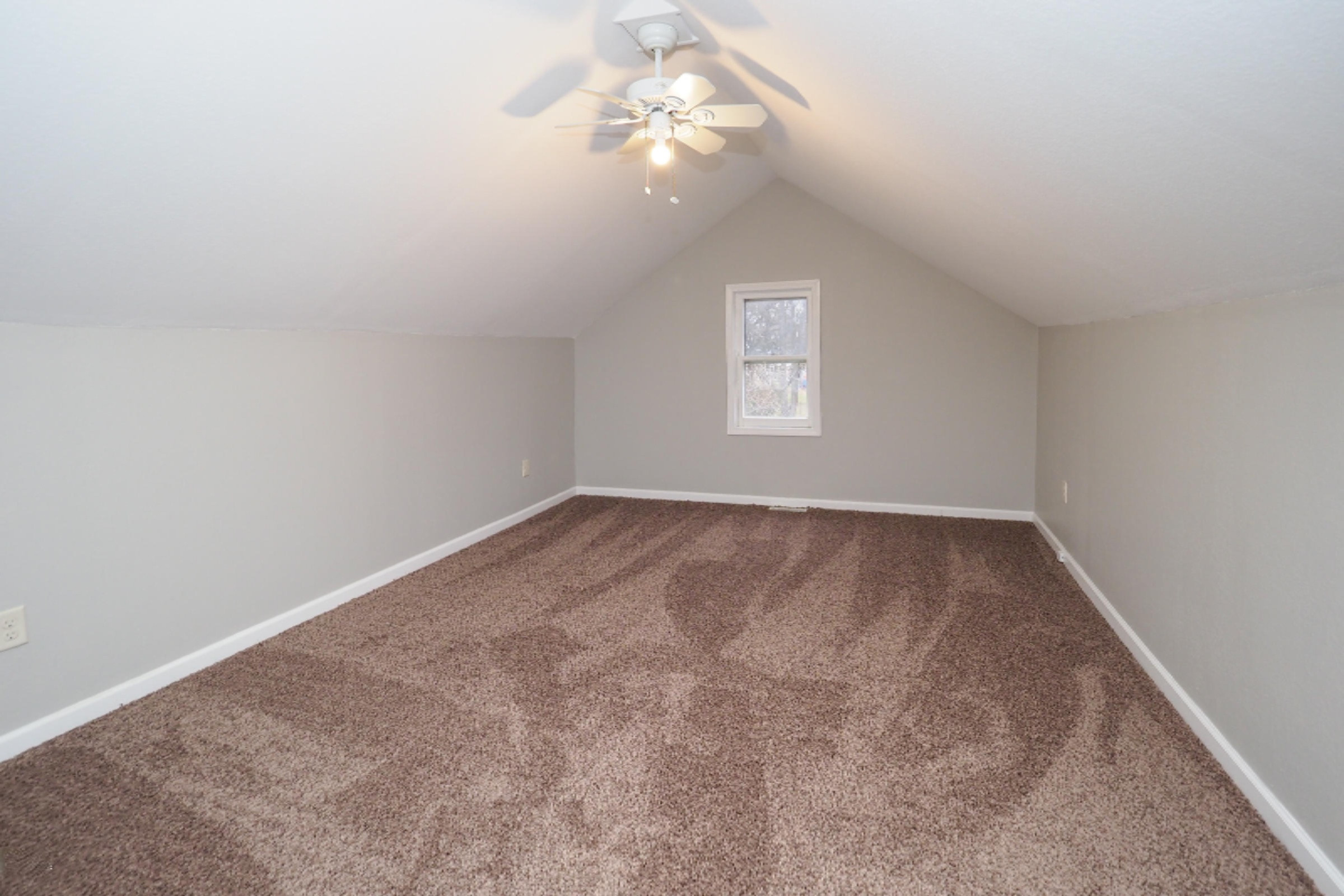 1219 Miller Road Kalamazoo, MI 49001 - Photo 16 of 24 1219 Miller Rd-116