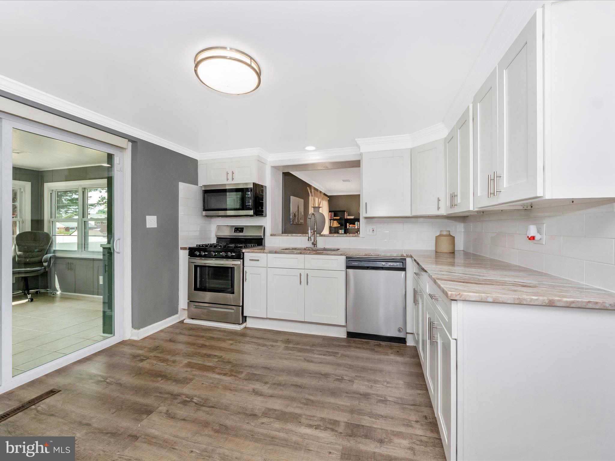 1206 Dulaney Valley Road Towson, MD 21286 - Photo 12 of 57 Kitchen