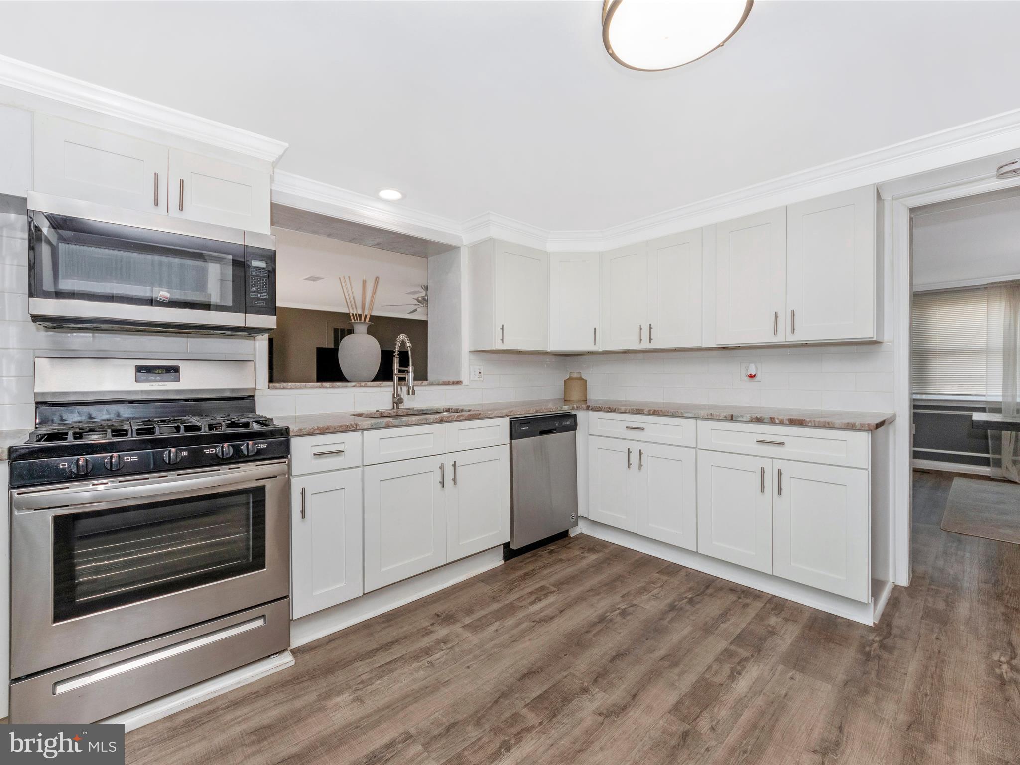 1206 Dulaney Valley Road Towson, MD 21286 - Photo 14 of 57 Kitchen