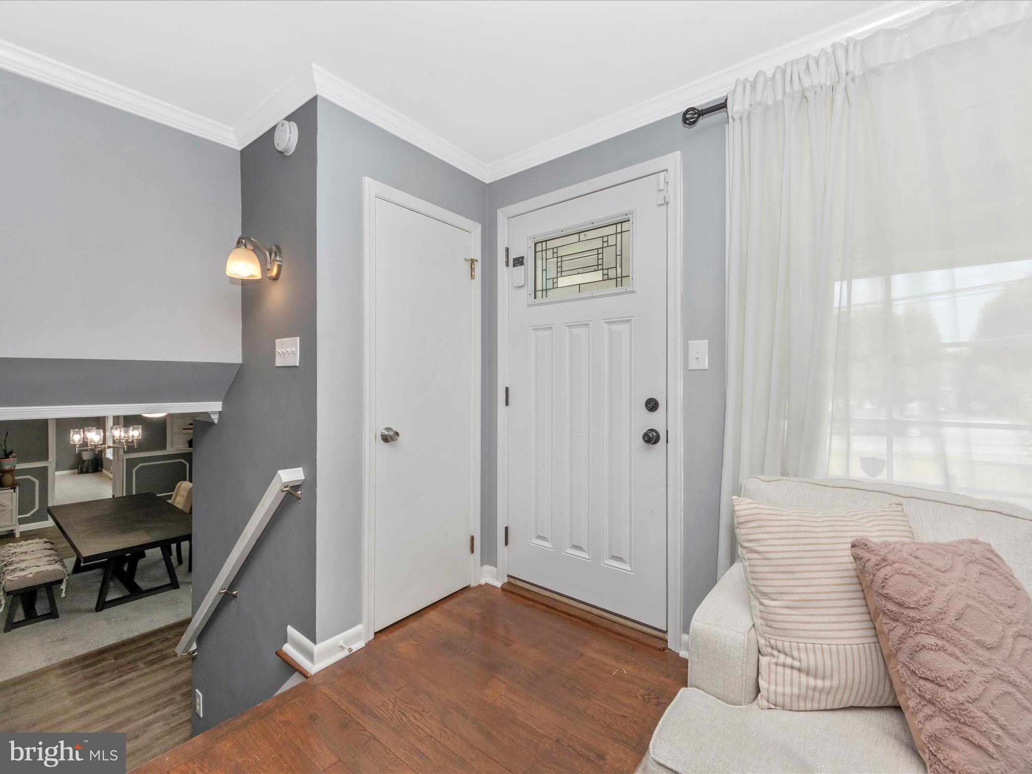 1206 Dulaney Valley Road Towson, MD 21286 - Photo 2 of 57 Foyer
