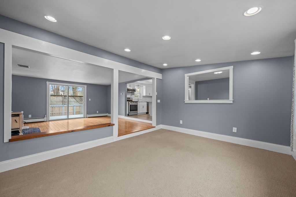 111 Verndale Street Warwick, RI 02889 - Photo 17 of 38