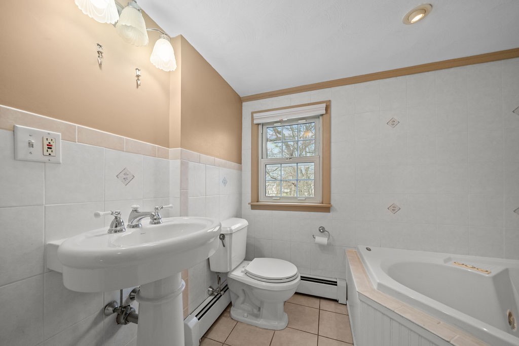 111 Verndale Street Warwick, RI 02889 - Photo 27 of 38