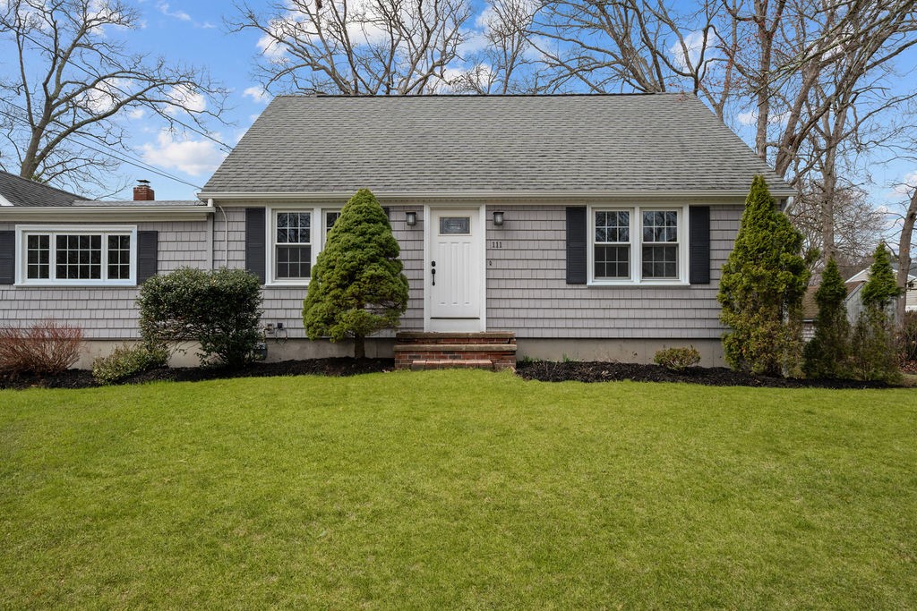 111 Verndale Street Warwick, RI 02889 - Photo 3 of 38