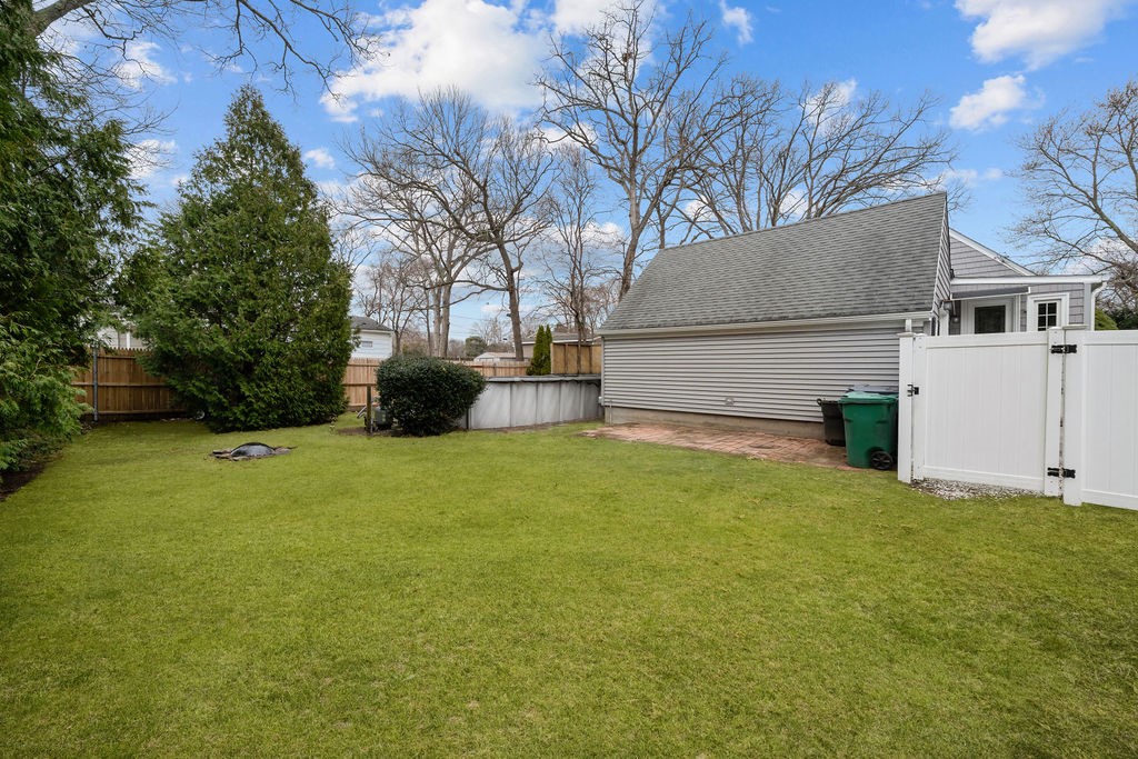 111 Verndale Street Warwick, RI 02889 - Photo 31 of 38