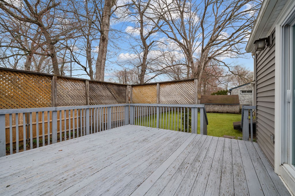 111 Verndale Street Warwick, RI 02889 - Photo 5 of 38