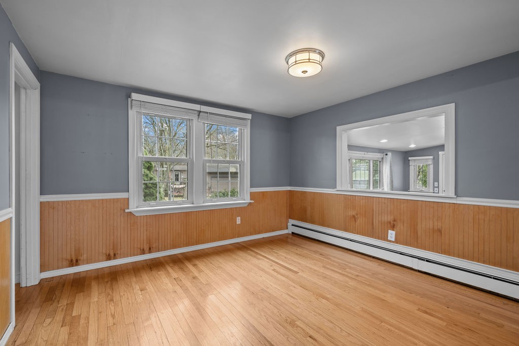 111 Verndale Street Warwick, RI 02889 - Photo 8 of 38