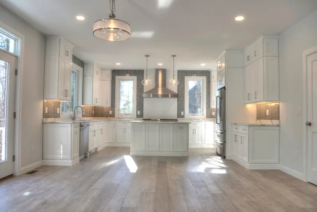 $1,588,000 | 17-4-28 17-4-28 Boiling Kettle Way, Unit 28, Bedford, NH 03110