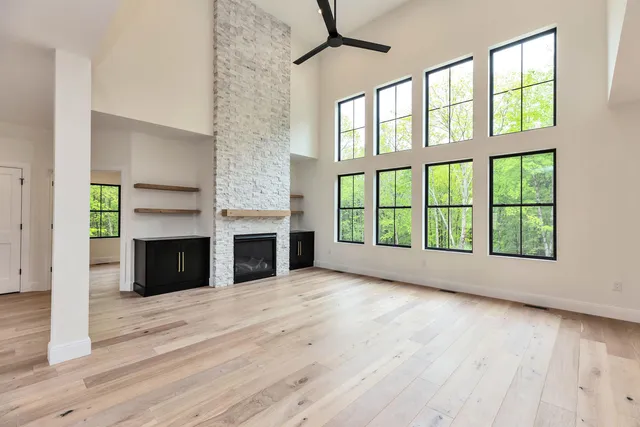 $1,588,000 | 17-4-28 17-4-28 Boiling Kettle Way, Unit 28, Bedford, NH 03110