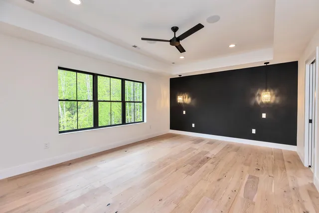 $1,588,000 | 17-4-28 17-4-28 Boiling Kettle Way, Unit 28, Bedford, NH 03110