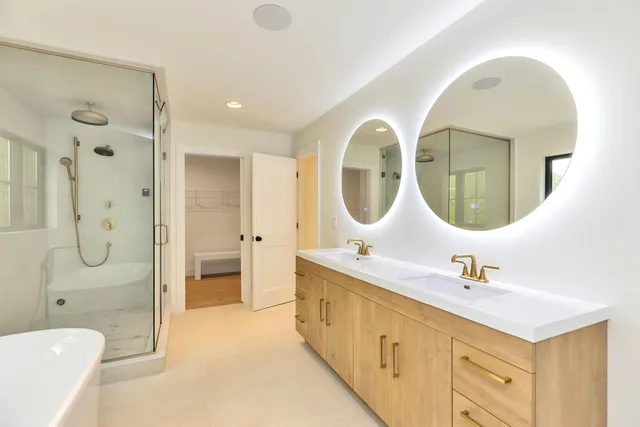 $1,588,000 | 17-4-28 17-4-28 Boiling Kettle Way, Unit 28, Bedford, NH 03110