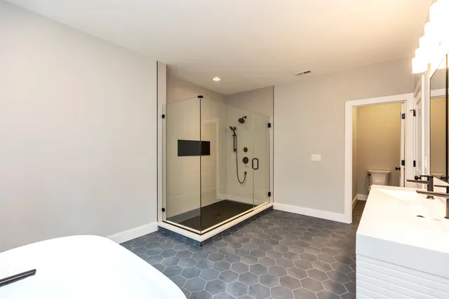 $1,588,000 | 17-4-28 17-4-28 Boiling Kettle Way, Unit 28, Bedford, NH 03110