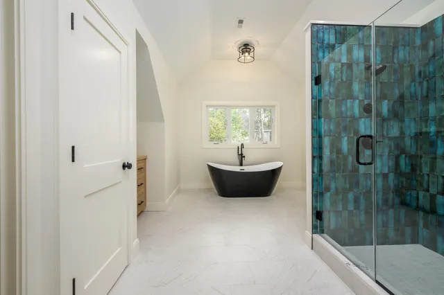 $1,588,000 | 17-4-28 17-4-28 Boiling Kettle Way, Unit 28, Bedford, NH 03110